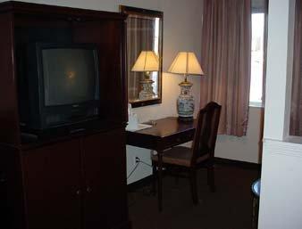Rodeway Inn Montgomery Buitenkant foto