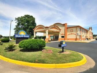 Rodeway Inn Montgomery Buitenkant foto